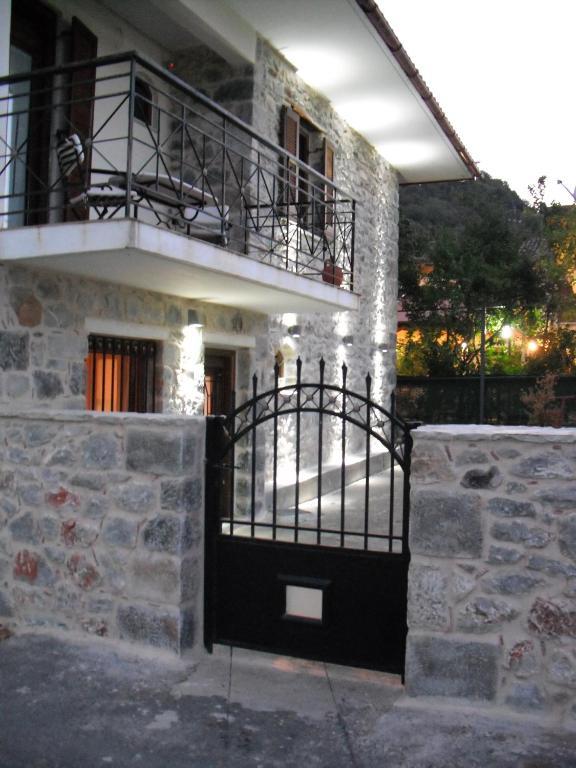 Villa Iris Мистра Экстерьер фото